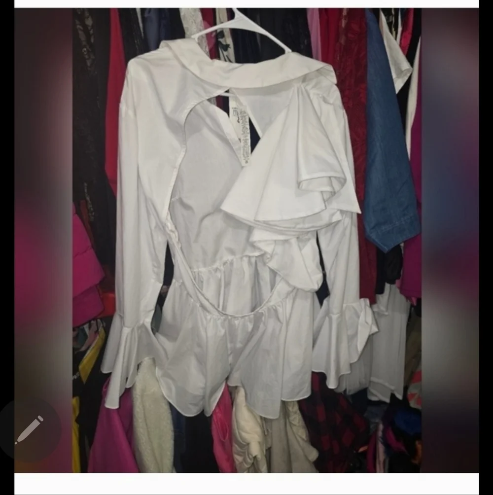 NWT ASOS Design Size 16 Blouse Super Sexy Open Back Popli w/Ruffle Sleeves
